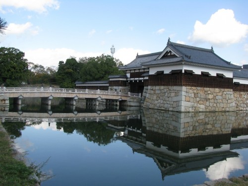 Vintour_Hiroshima_lau-dai_yen-a