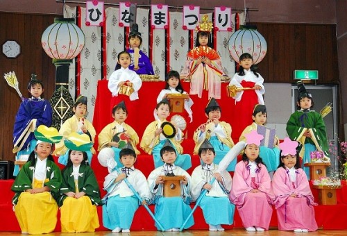 le-hoi-bup-be-hut-hon-cac-be-gai-nhat-ban (13)