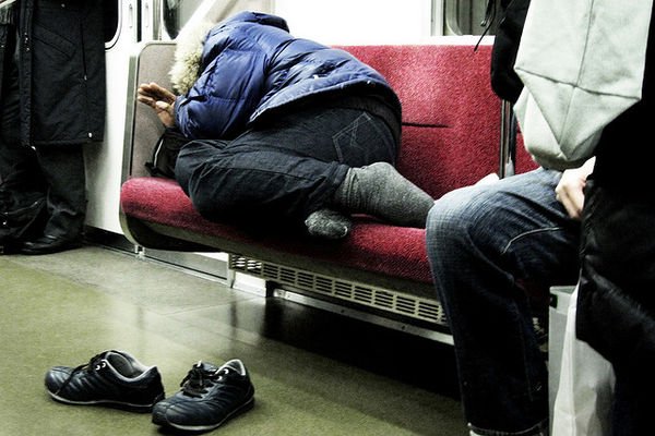 how-to-ride-a-japanese-train-nhatbanaz