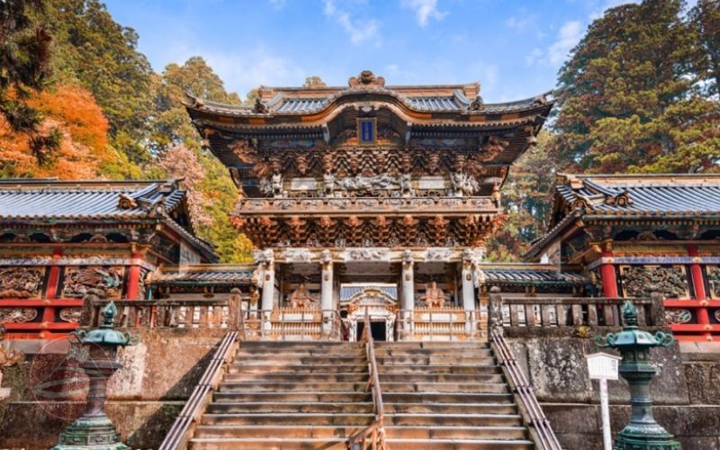Quần thể đền chùa Nikko Toshogu mùa lá đỏ