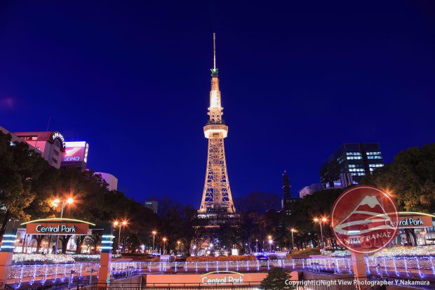 Cảnh đêm và tháp truyền hình ở Nagoya