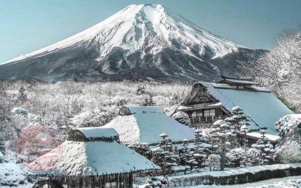 Làng Cổ Oshino Hakkai siêu đẹp trong tour Nhật mùa tuyết