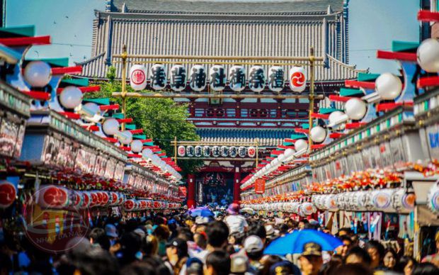 Khu phố cổ Nakamise-dori - Tour trượt tuyết hokkaido 6 ngày 5 đêm