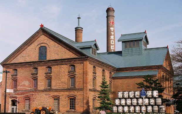 Tour trượt tuyết Hokkaido 6N5D ghé thăm Nhà máy rượu sake