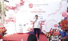 ông Nguyễn Văn Nam, phó Giám đốc Trung Tâm Xúc Tiến Đầu Tư, Thương mại và Du lịch Nghệ An chia sẻ tại khai trương vp NhatbanAZ Vinh