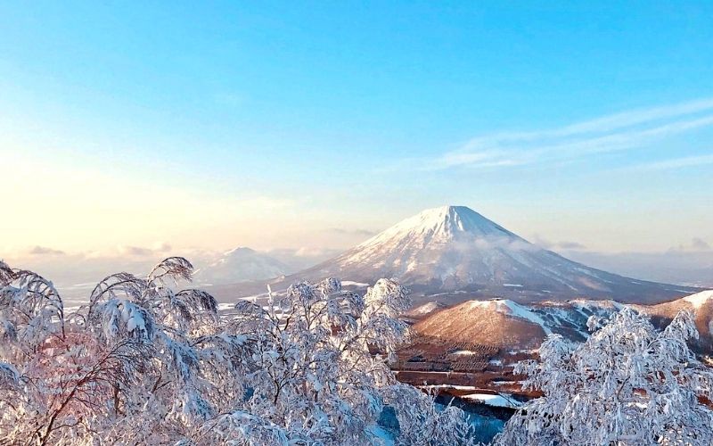 Núi Phú Sĩ đầu bạc - Biểu tượng của nước Nhật