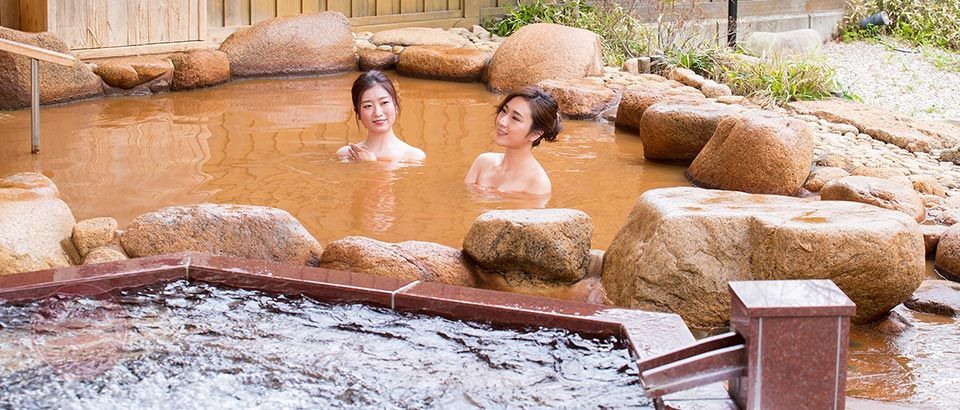 Arima- tắm onsen suối vàng, suối bạc ở Kobe với lịch sử hơn 1000 năm