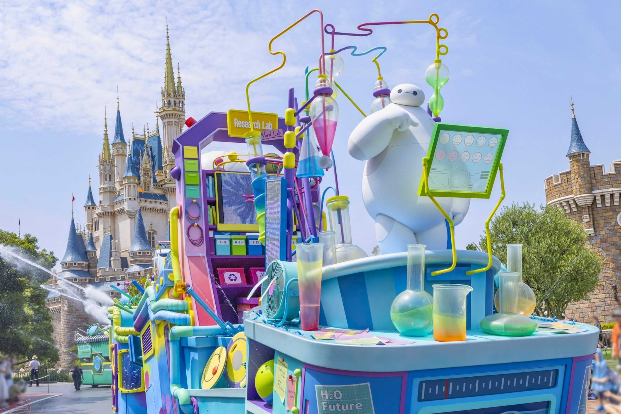 Lần đầu đi công viên Disney - Cố gắng “đi hết” trong một ngày