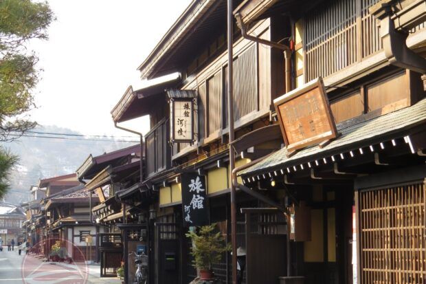 phố cổ Takayama mùa hè Nhật Bản