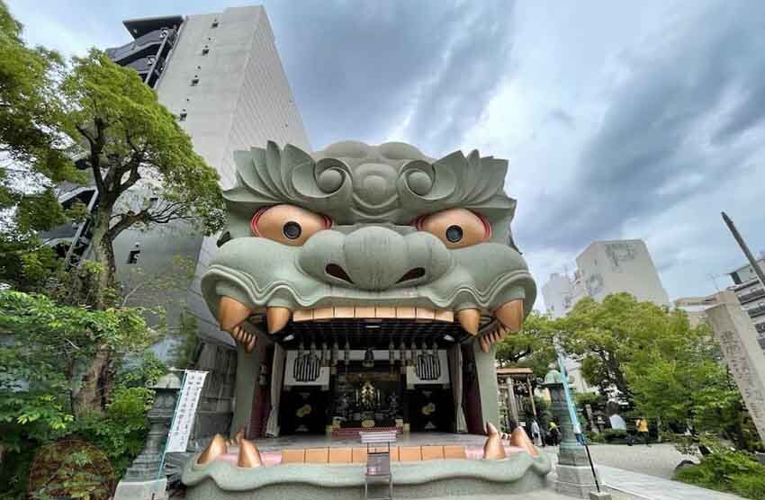 Đền Namba Yasaka