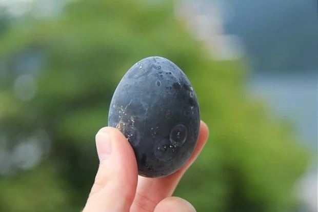 Những quả trứng đen nổi tiếng tại Hakone