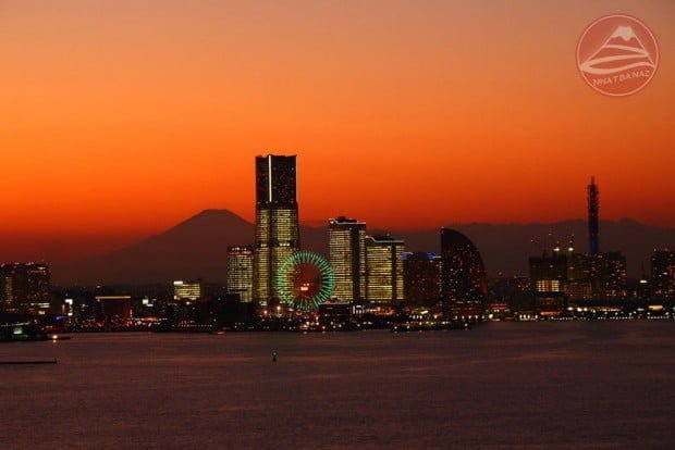 Cang quoc te Minato Mirai