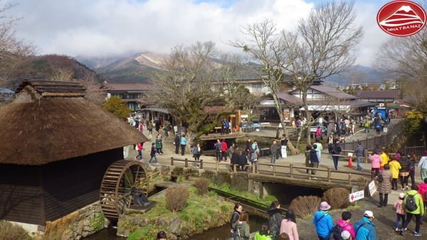 Ngôi làng cổ Oshino Hakkai thu mình dưới chân núi Phú Sĩ