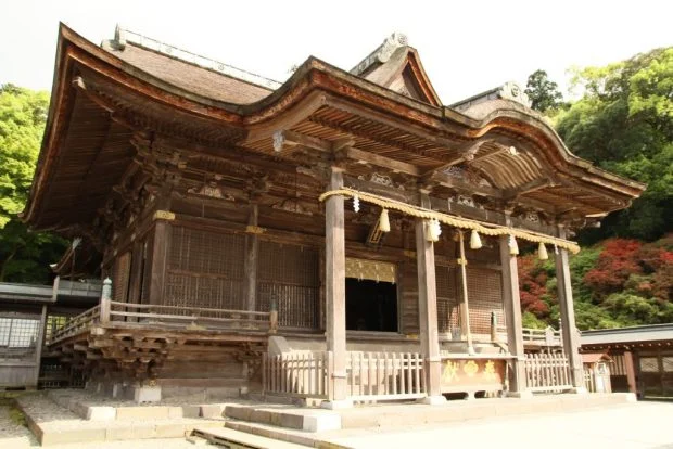 Đền chính Koura_kaisha