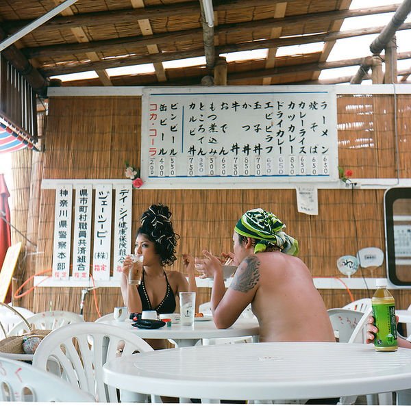 beachside-cafes-are-common-nhatbanaz