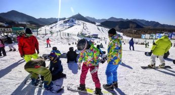 Trải nghiệm tuyệt vời tại khu trượt tuyết Fujiten Snow Resort