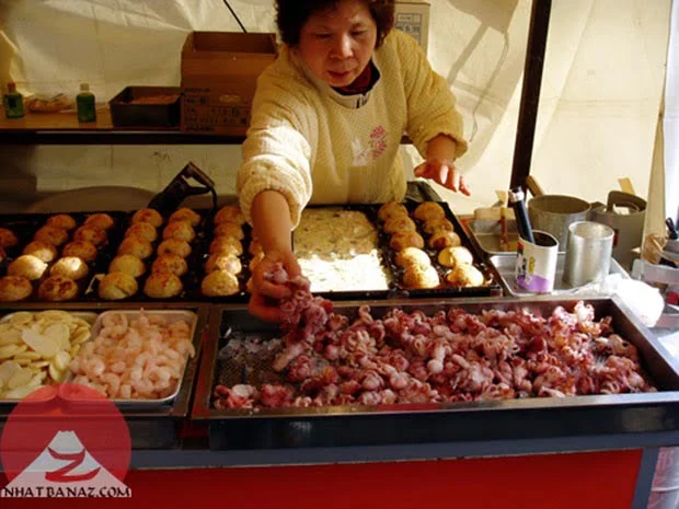 Bánh bạch tuộc Takoyaki – món ăn đường phố hấp dẫn nhất Nhật bản
