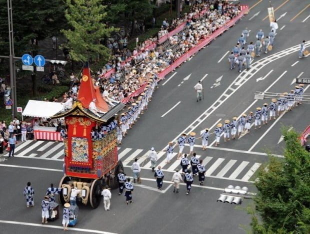 le-hoi-gion_kyoto