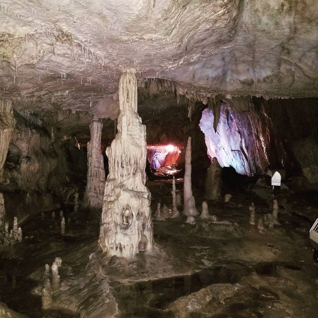 hang động Nhật Bản