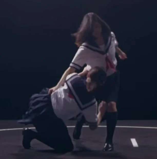 Hai nữ sinh Sumo đấu vật