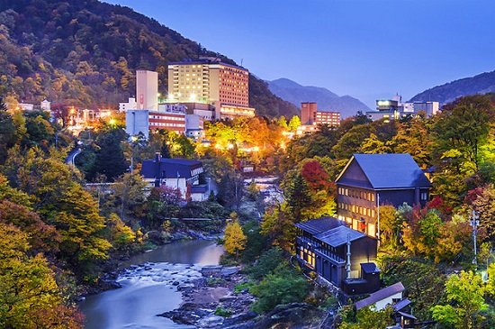 suoi-nuoc-nong-Jozankei-Onsen.jpg